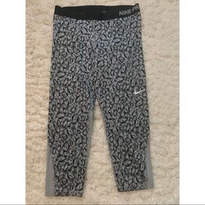 Nike Pro grey geometric legging